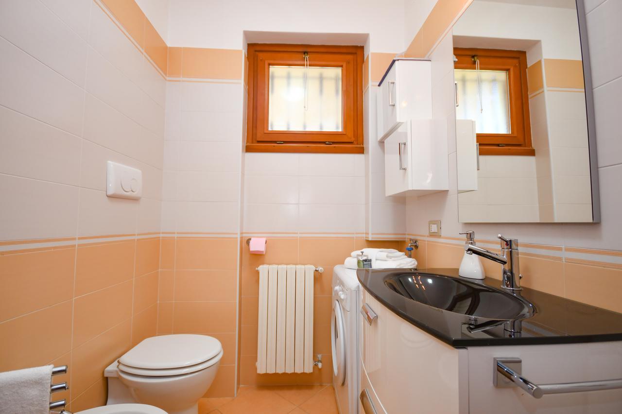 Sirmione Beach Apartment Exteriör bild