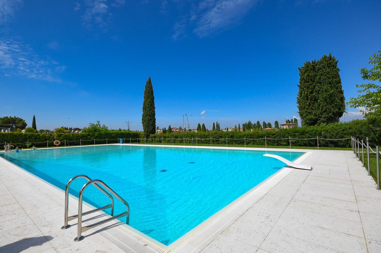 Sirmione Beach Apartment Exteriör bild